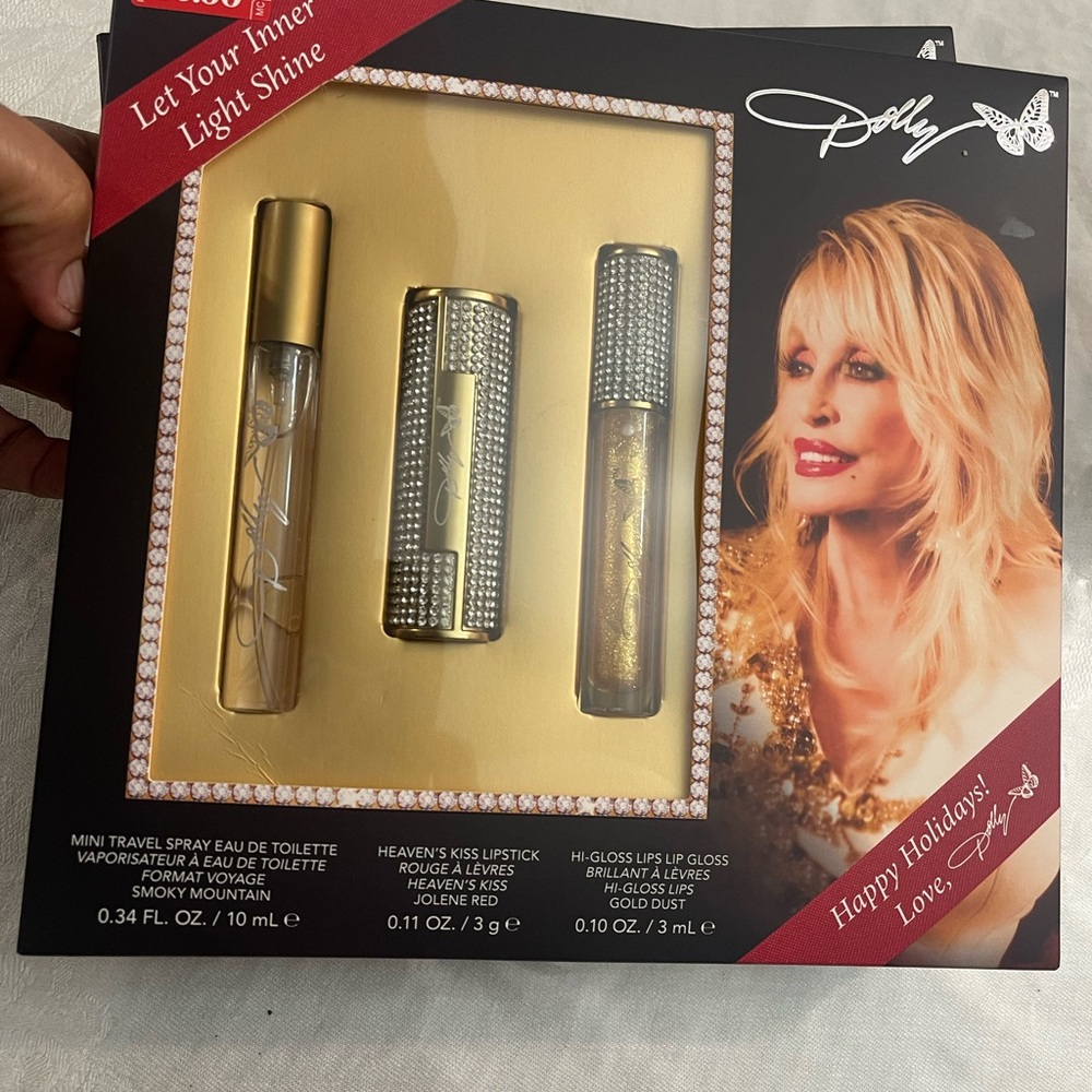 NEW! LIMITED STOCK! Dolly Parton Smoky Mountain Holiday Set